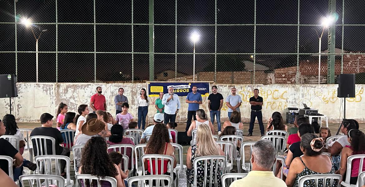Na sexta-feira, os vereadores acompanharam a equipe da Prefeitura no bairro Alto Santa Cruz