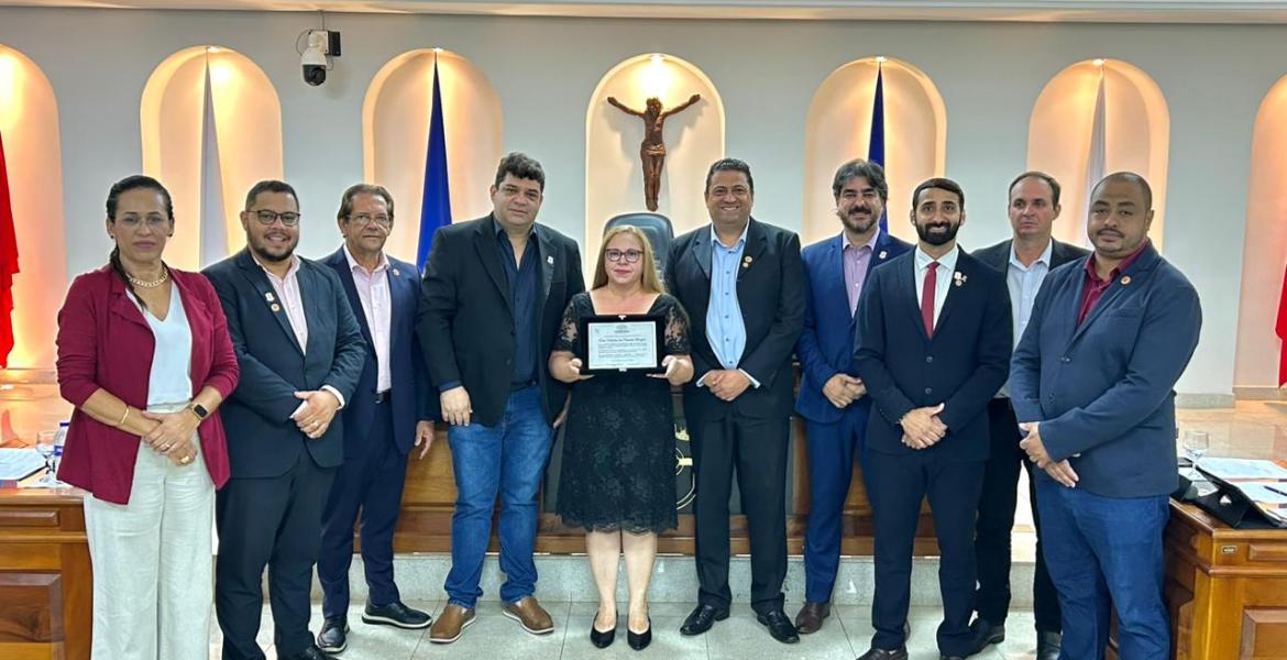 A homenagem foi proposta pelo vereador Carlos Bananal e aprovada por unanimidade pelo parlamento