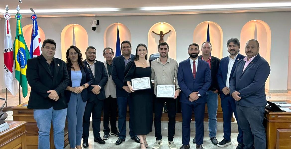 As duas honrarias concedidas são de autoria do vereador Victor Rodrigues