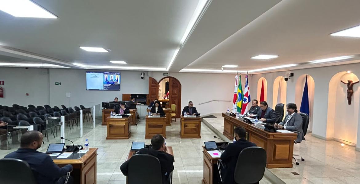 Dois dos projetos aprovados na Ordem do Dia receberam emendas do Legislativo