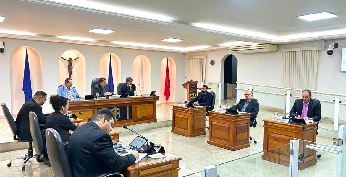 Na Ordem do Dia, houve apenas um Projeto de Decreto Legislativo para votação