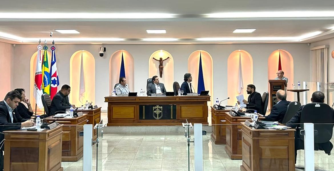 Vice-prefeito e secretário de Fazenda, Cleber Silveira, faz uso da Tribuna Livre