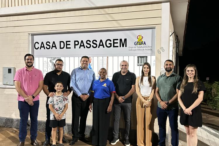 Vereadores Dr. Talhys, Daniel Campos e Victor Rodrigues participam da cerimônia simbólica de inauguração