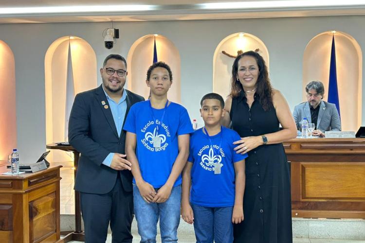 Alunos do Ensino Fundamental I e II, Escola Estadual Sinhana Borges