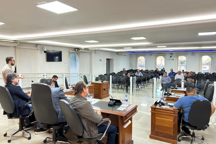 Dr. Daniel Rodrigues apresentou a proposta de atualização da legislação, em nome do Poder Executivo