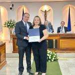 Vereador Leandro Desemboque homenageou a servidora Luciana Cristina Cervato Flávio