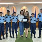 Sgto Edna, professora Marina Alves Batista Araújo e alunos da Guarda Mirim