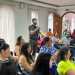 Palestrante Arnaldo responde dúvidas da plateia